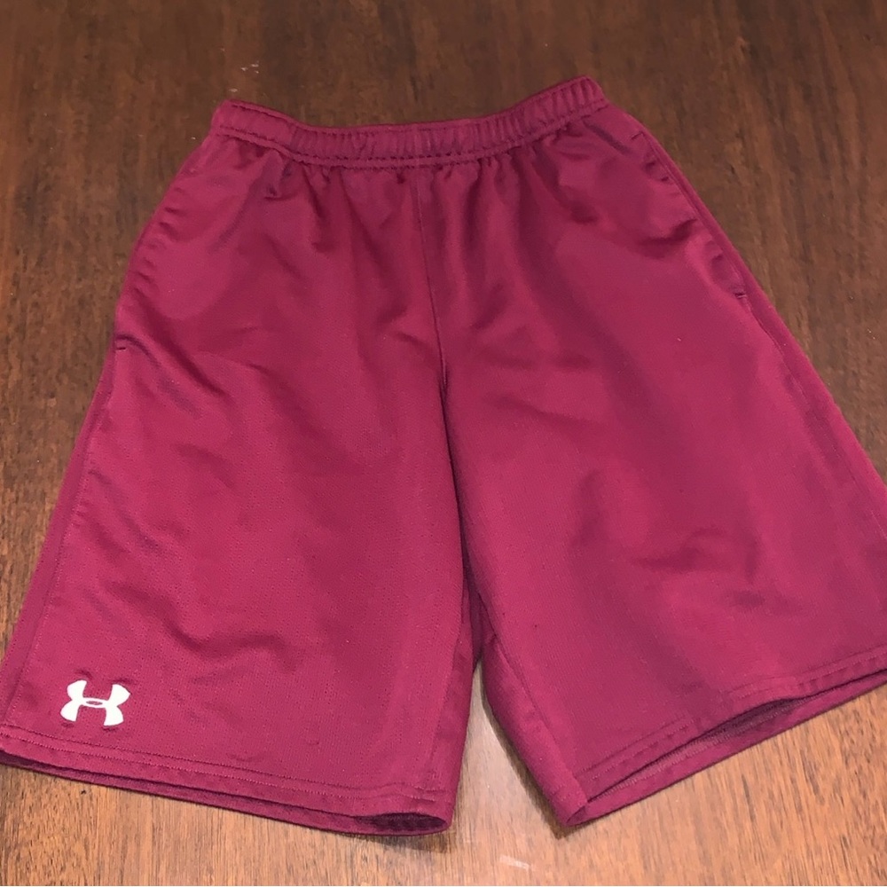 Under Armour Mens Shorts Burgundy Size SM/P W/White Draw String Side Pockets - Picture 8 of 8